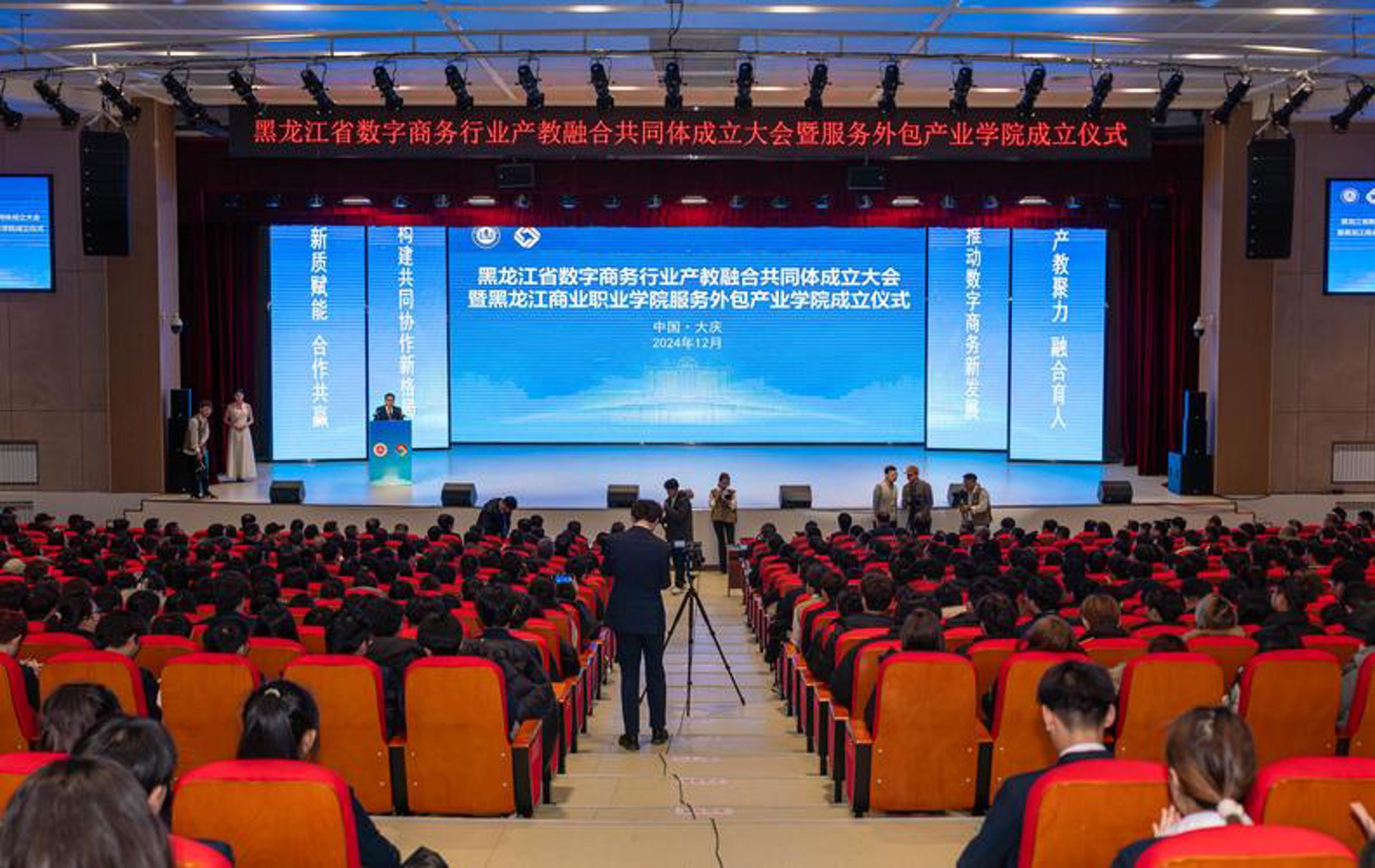 如何选购一款适合的沙滩伞